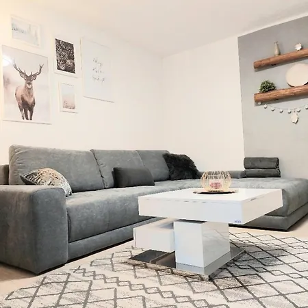 68m2 Mit Pool Und Garten Διαμέρισμα *