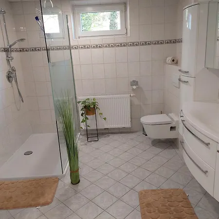 68m2 Mit Pool Und Garten Mosing